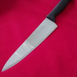MUNDIAL HIGH CARBON NO STAIN PROFESSIONAL CHEF KNIFE